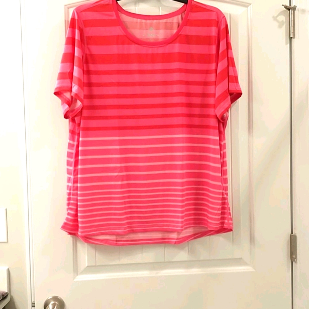 Brand new Lularoe Activewesr top